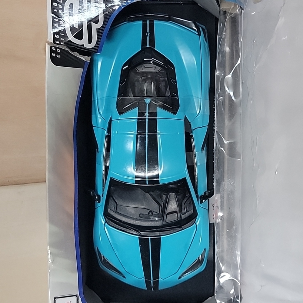 Corvette Model Maisto 1:18 Special Edition 2020 Chevrolet Stingray Coupe… - Picture 10 of 13